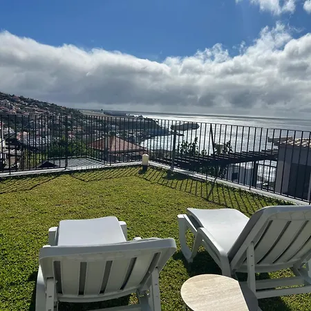 Rising Sun House * Santa Cruz (Madeira)